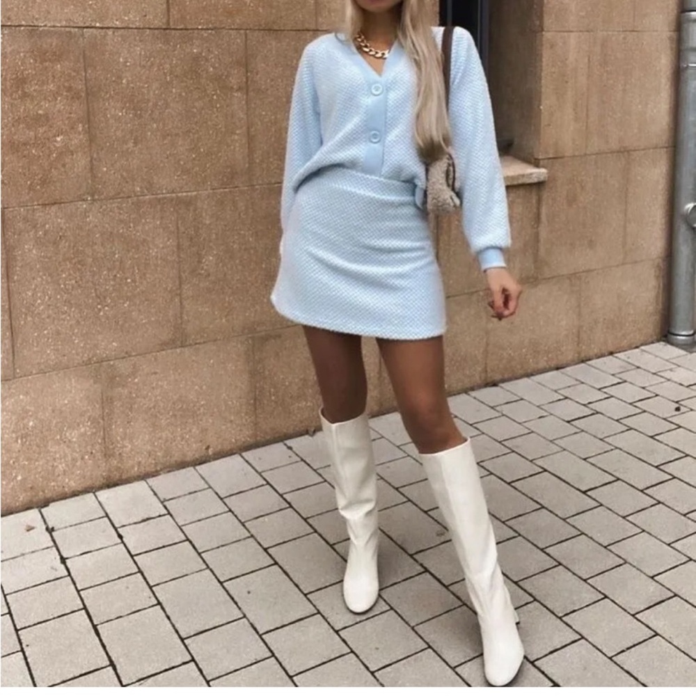 ZARA WOMAN KNEE HIGH HEELED BOOTS OFF WHITE